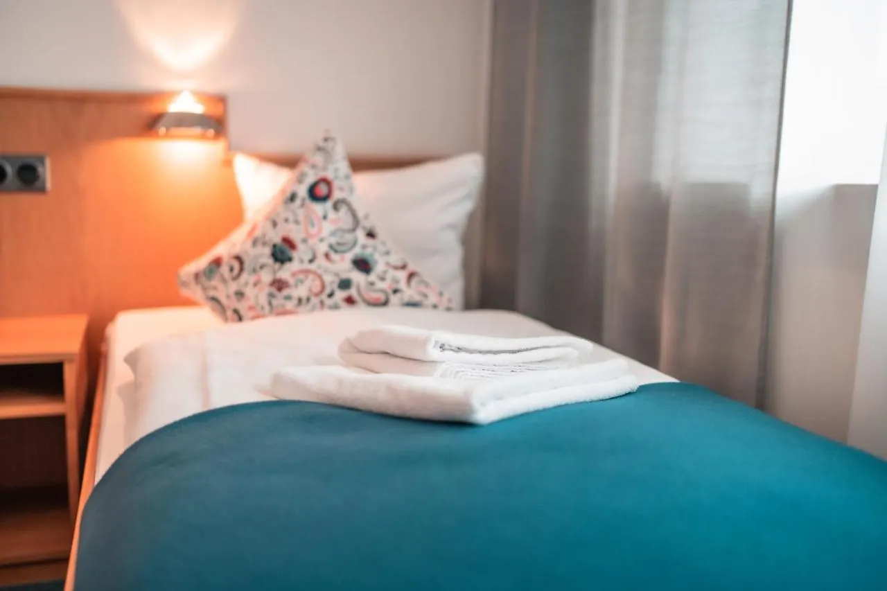 Airport Lounge Hotel Duesseldorf לינה וארוחת בוקר דיסלדורף