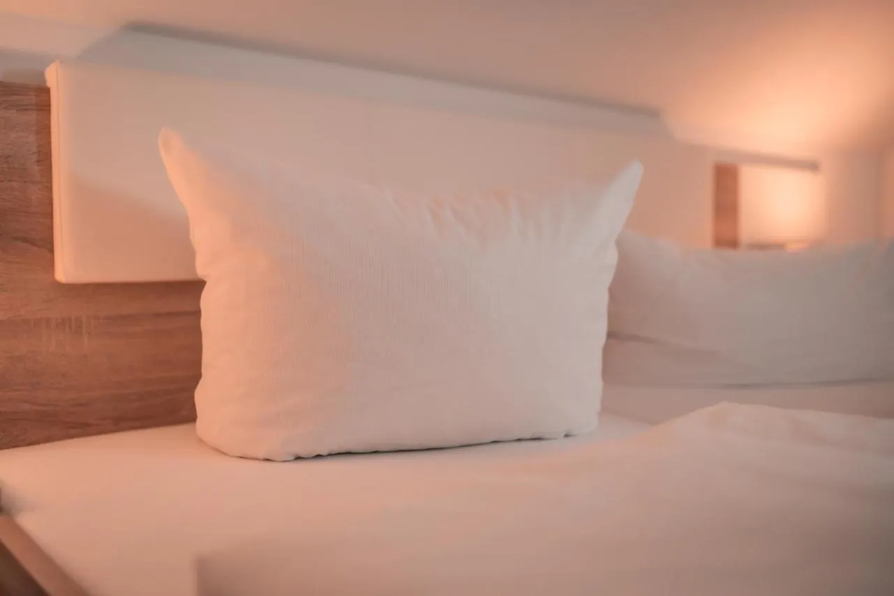 לינה וארוחת בוקר Airport Lounge Hotel Duesseldorf